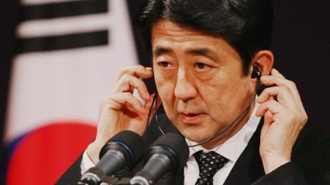 Kdo nahradí bývalého premiéra Šinzó Abeho?