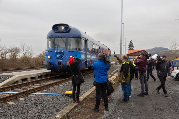 Na železnici v Česku poprvé vyjel autonomní vlak.