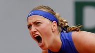 Suverénně největším příběhem možná nejen prvního týdne, ale celého French Open byl vítězný návrat Petry Kvitové proti Američance Julii Boserupové. V druhém kole už sice prohrála s Bethanie Mattekovou Sandsovou, ale pro českou tenistku bylo důležité zjištění, že po prosincové události, při které jí neznámý útočník pořezal ruku, může opět hrát.