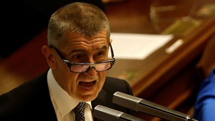 Babiš se nemá řešit v Bruselu, je to ostuda pro Českou republiku, tvrdí Charanzová v duelu DVTV