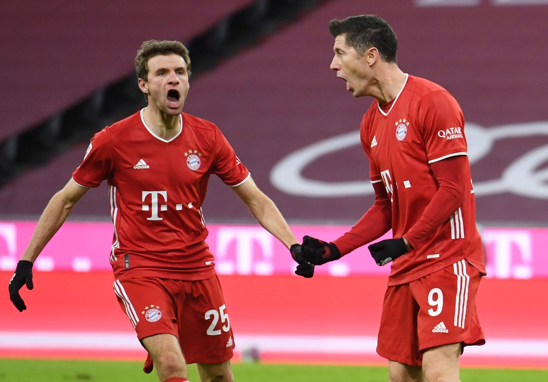 Thomas Müller a Robert Lewandowski, Bayern - Mohuč