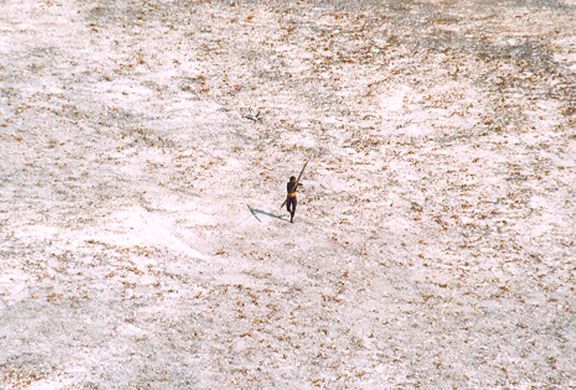 Sentinelec na snímku, který v roce 2004 vyfotila indická pobřežní stráž z helikoptéry.