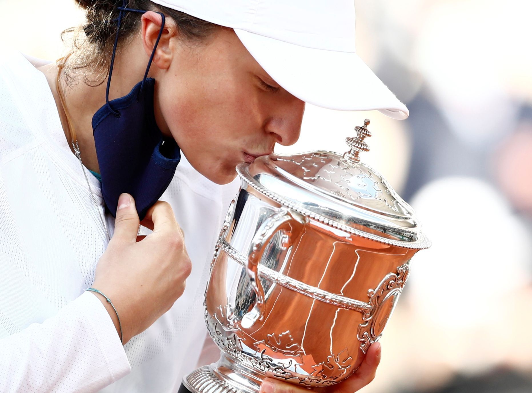 Iga Šwiateková slaví první vítězství v grandslamu, French Open 2020