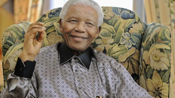 Nelson Mandela na archivním snímku z roku 2007.