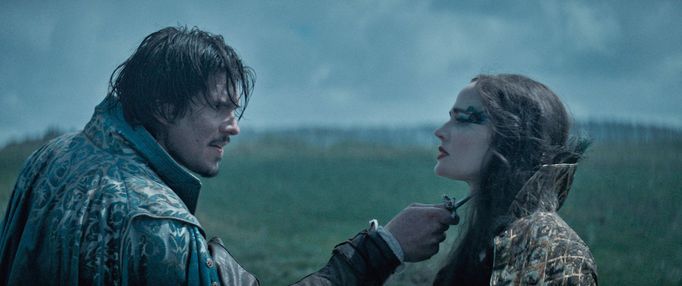 Eva Green v roli milady de Winter a François Civil jako D'Artagnan.