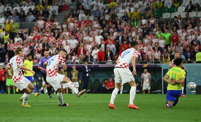 Bruno Petkovič dává gól ve čtvrtfinále MS 2022 Chorvatsko - Brazílie