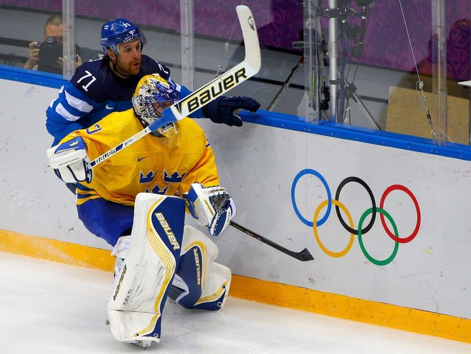 Švédko - Finsko:Henrik Lundqvist -  Leo Komarov