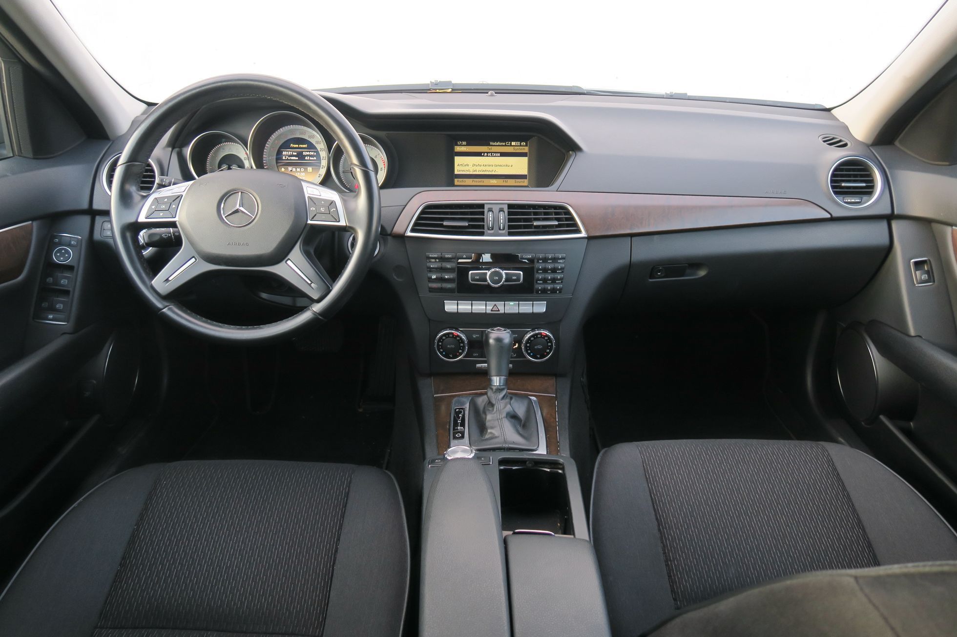 Mercedes C a BMW 3 - srovnání ojetin
