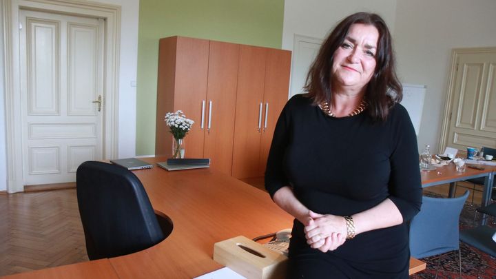 "Neviditelná" Langšádlová už má sbaleno, nástupci napsala dopis. Má jím být Tuleja