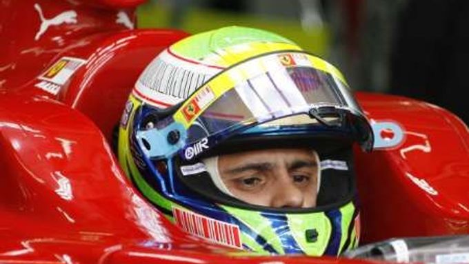 Felipe Massa tuší, že ve Ferrari je něco špatně