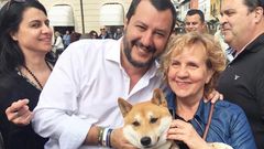 Matteo Salvini se svými příznivci.