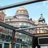 Praha viděná z Hop On busu: krásné památky, Kafka, pivo, rum i sexshopy