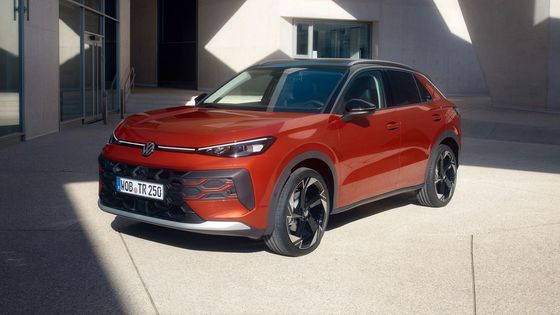 Oblíbené SUV ukazuje cestu příštích škodovek. Druhý VW T-Roc už zná české ceny