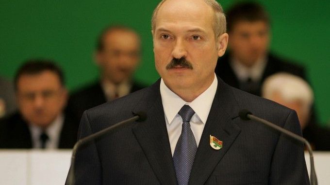 Běloruský prezident Lukašenko. Petiční výbor české sněmovny by se rád ptal jeho poslanců na lidská práva.