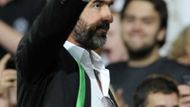 Podívat se přišel i Eric Cantona slavný forvard, který v dresu United odehrál pět sezo.