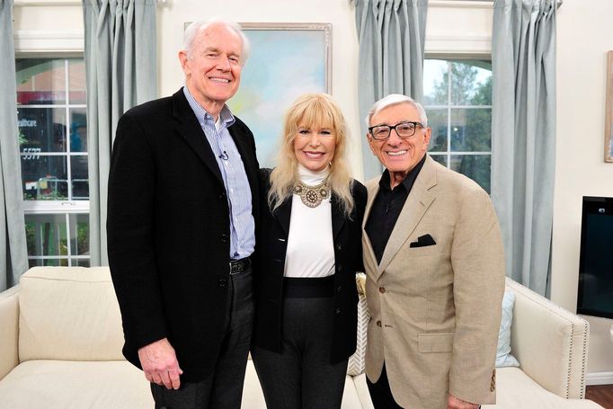 Loretta Swit při setkání s kolegy ze seriálu MASH - Mikem Farrellem a Jamiem Farrem.