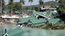 Následky tsunami z 26.prosince 2004 na pobřeží Thajska.