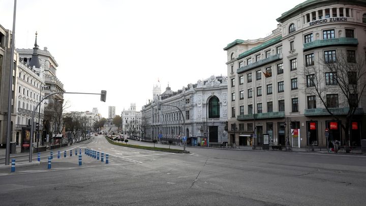 Španělsko hlásí dva tisíce nově nakažených a stovku mrtvých za jediný den