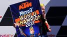 Pedro Acosta na KTM slaví ve Velké ceně Algarve titul mistra světa Moto3 v sezoně 2021