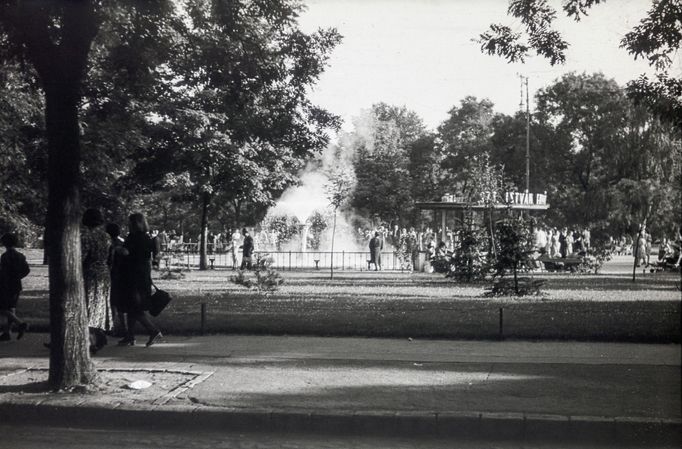 Széchenyiho termální lázně v Budapešti. Snímek z roku 1942