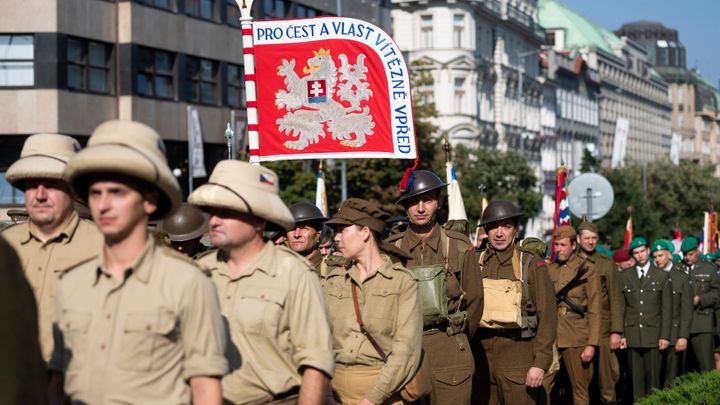 Legionářská obec slaví 100 let od založení. Na Vítkov zamířil průvod na počest hrdinů; Zdroj foto: ČTK