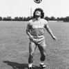 Jednorázové užití / Fenomén Maradona. Božský fotbalista i bouřlivý narkoman slaví 60 let