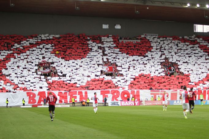 Derby Slavia-Sparta: fanoušci Slavie - choreo