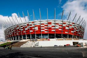 Platini je s novým Národním stadionem spokojen, těší Poláky