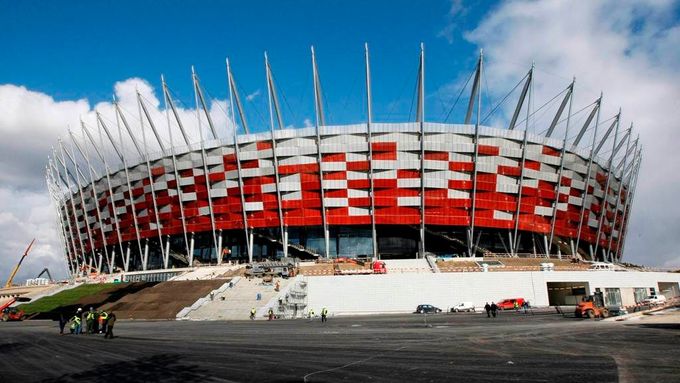 Národní stadion ve Varšavě pojme přes 58 000 diváků.