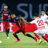 Evropský superpohár, Barcelona-Sevilla: Daniel Alvés - Vitolo (20)