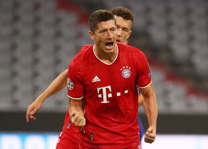 Robert Lewandowski slaví gól v odvetném osmifinále Ligy mistrů Bayern - Chelsea