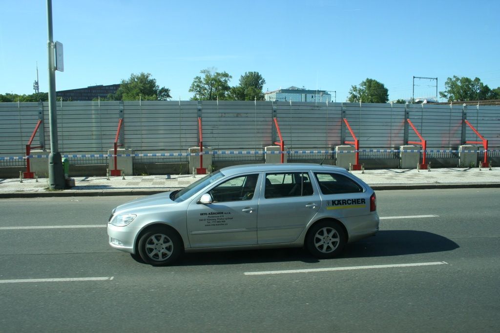 Praha se vrací do práce po povodni