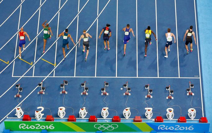 OH 2016, atletika - 110 m překážky: Petr Svoboda (vlevo)