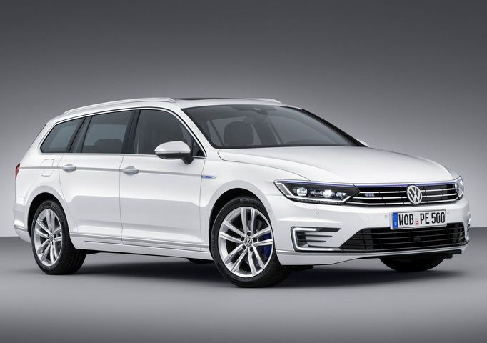 "Dárcem orgánů" pro hybridní superb se stane tento Volkswagen Passat GTE.