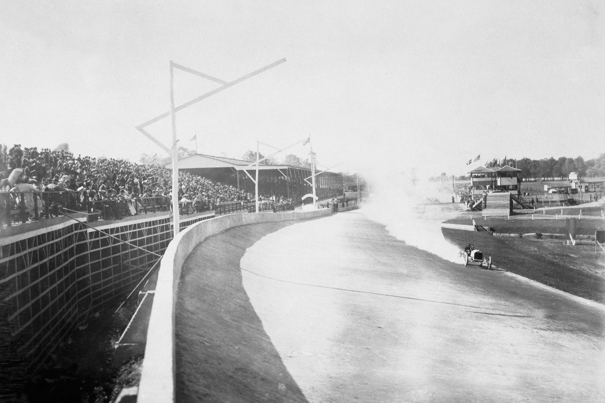 Indy 500 1909: první zatáčka