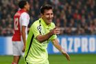 Messi vyrovnal Raúlův rekord, Čech remizoval v Mariboru