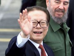 Čína je pro svět důležitější než Kuba. Ťiang Ce-min a Fidel Castro