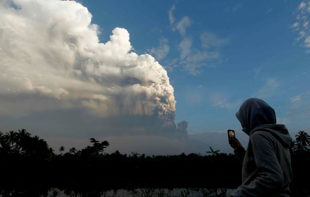 Sopka Merapi opět soptí, další oběti