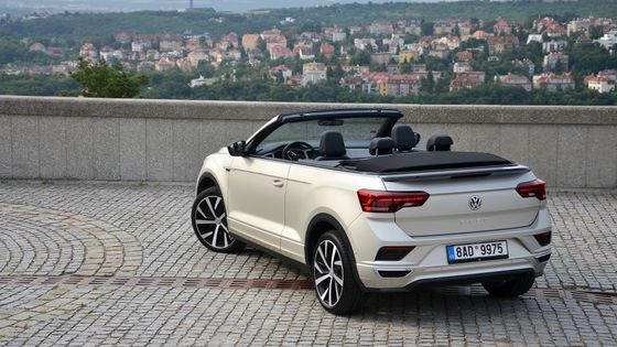 Nejodvážnější auto roku. VW T-Roc Cabriolet oživuje i nápad českých studentů