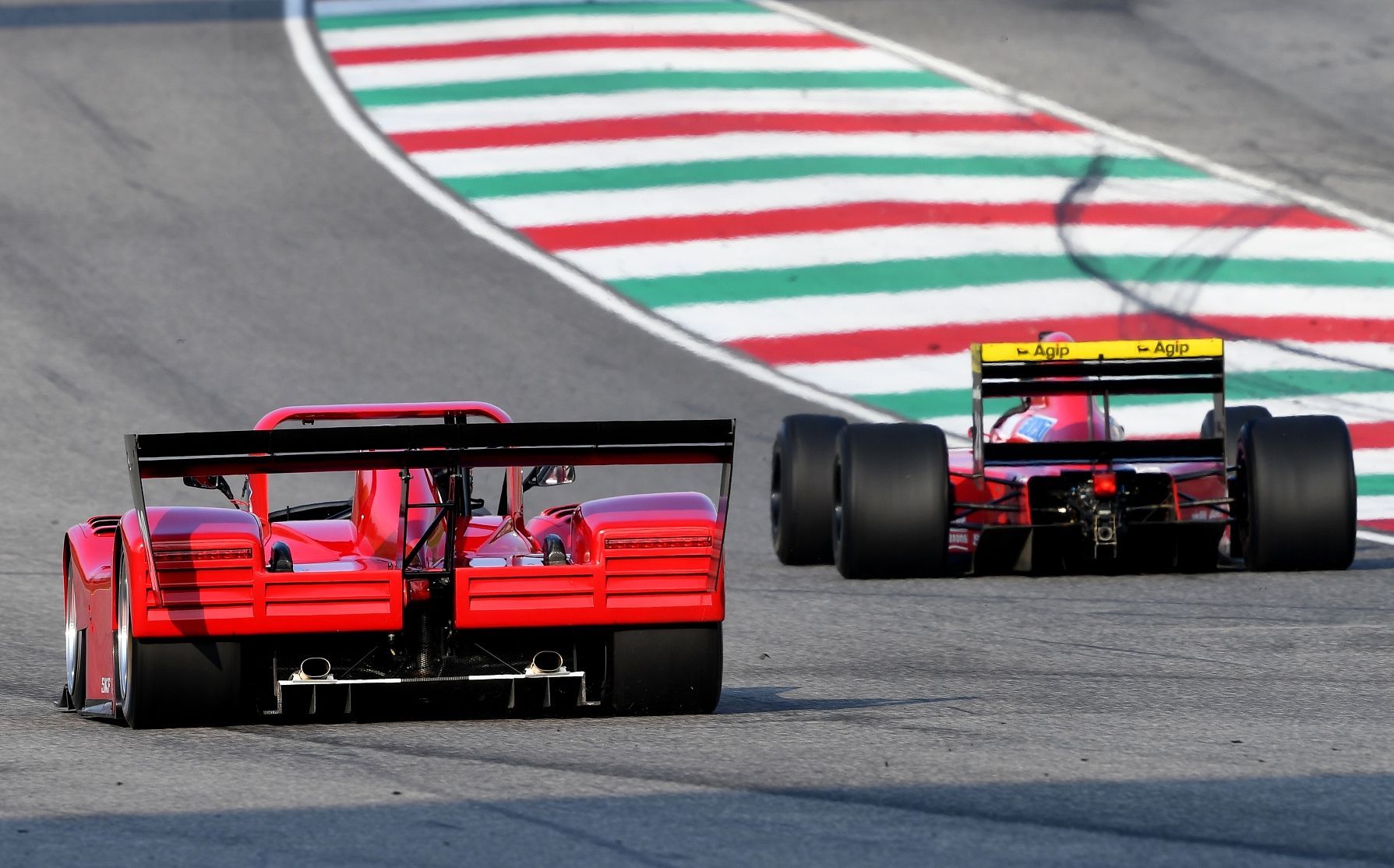 Ferrari Finale Mondiali 2019: Ferrari 333 SP a monpost F1