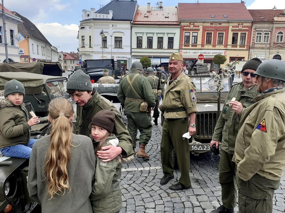 Oslavy konec 2SV WWII Velichovky americká armáda
