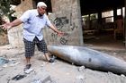 Domy v Gaze ničí přesně mířená "hloupá bomba". Jedna spadla Palestincům před dveře