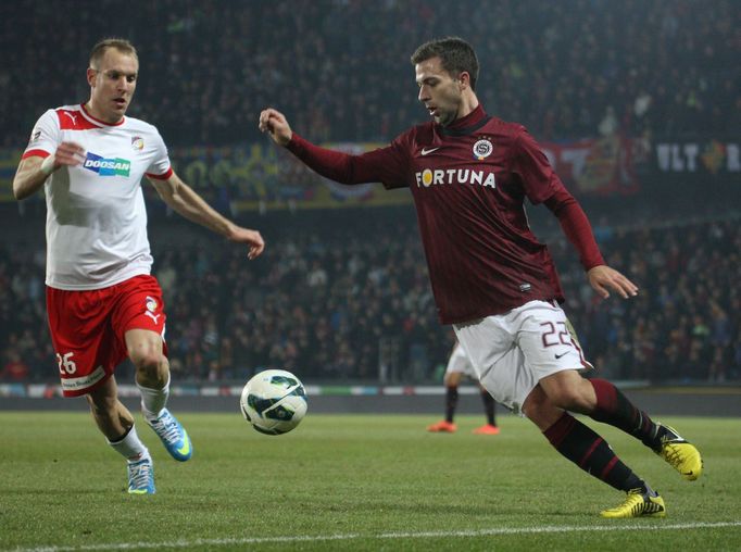 Fotbal, Sparta - Plzeň: Josef Hušbauer - Daniel Kolář