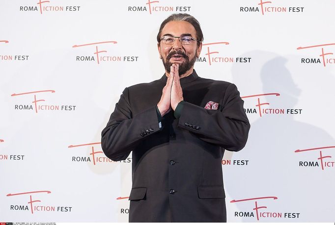 Kabir Bedi