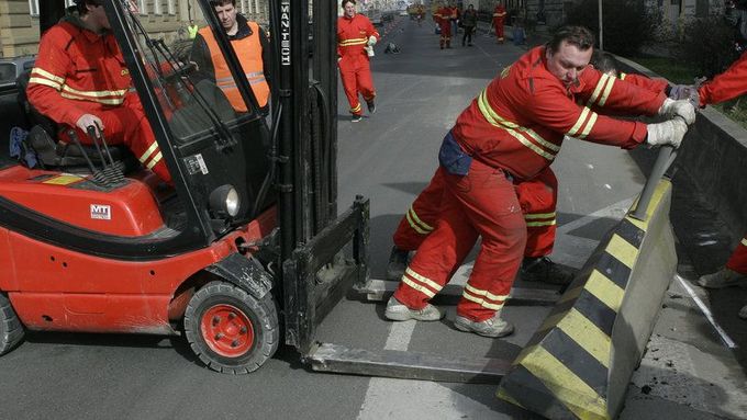 V lokalitě probíhají stavební bezbariérové úpravy, které řeší především bezpečné přecházení chodců (ilustrační foto).