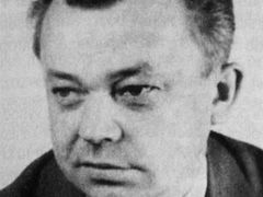 Bohumír Molnár (rozený Motejlek). Ve státní bezpečnosti pracoval přes 30 let. Byl jednou z nejvýraznějších postav komunistické špionáže, známou pro své tvrdé metody.