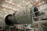 Orbital Sciences Corp. kompletuje náklad lodi Cygnus. "Nebyl tam žádný náklad, jenž by byl naprosto klíčový," řekl William Gerstenmaier z vedení NASA. "Posádce nehrozí žádné nebezpečí," dodal.