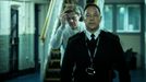 Sean Bean jako Mark Cobden (vzadu) a Stephen Graham v roli Erica McNallyho.