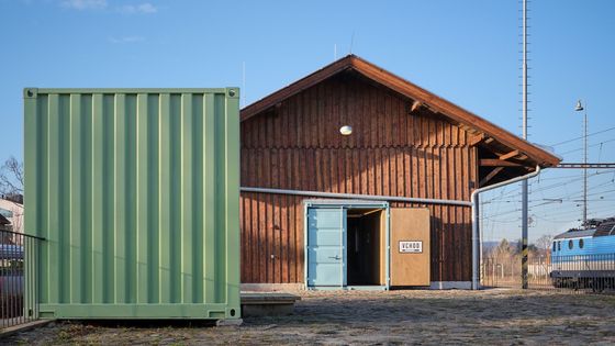 Dřevák dostal druhou šanci. Atmosféra v "železniční boudě" všechny okouzlila