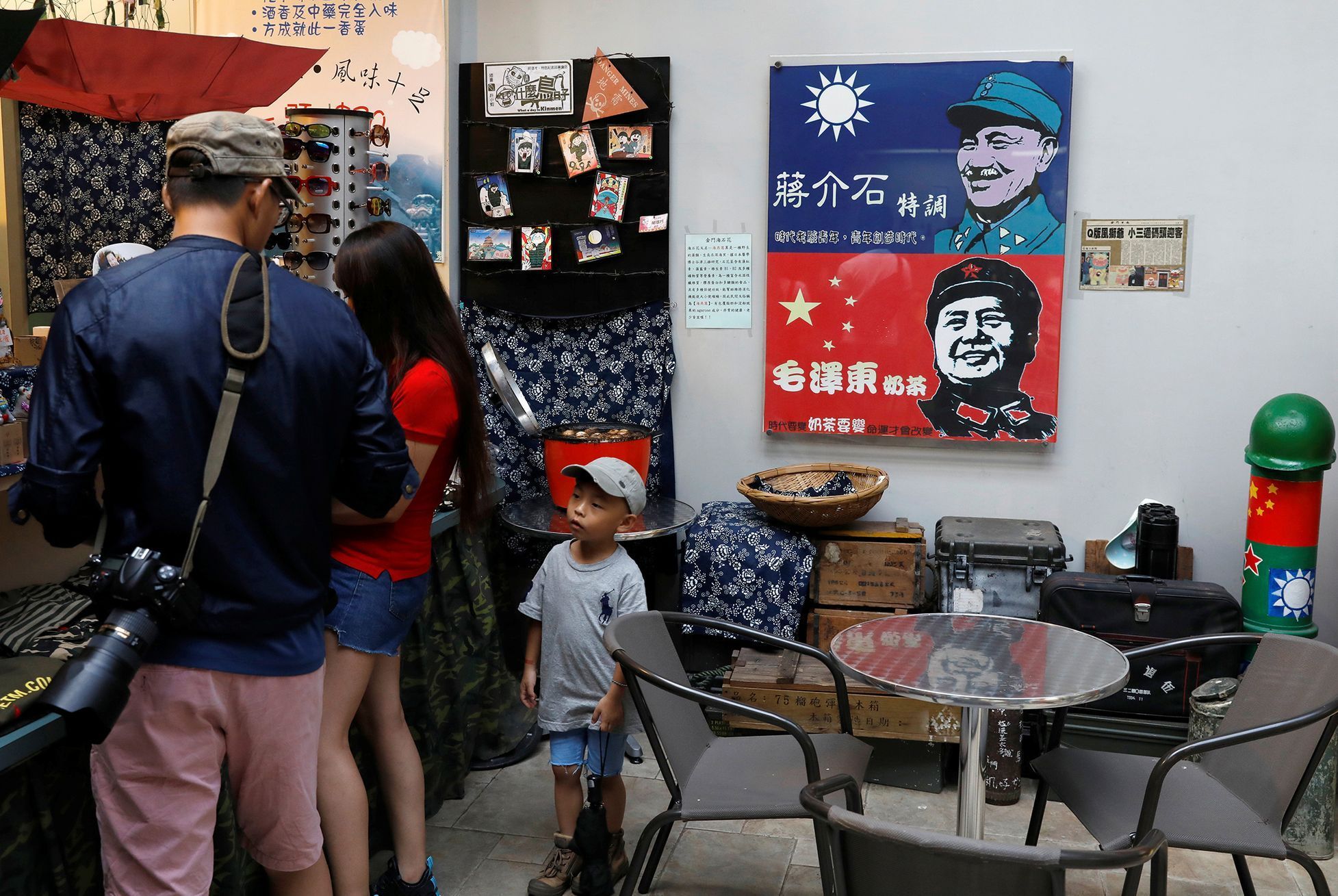 Fotogalerie / Jak se žije na tchaj-wanských  ostrovech Ťin-men, které jsou na dohled Číně. / Reuters / 23